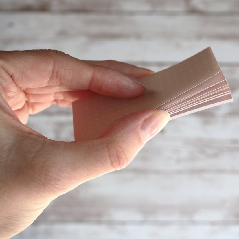 lepíky růžové tečky 25 listů 2