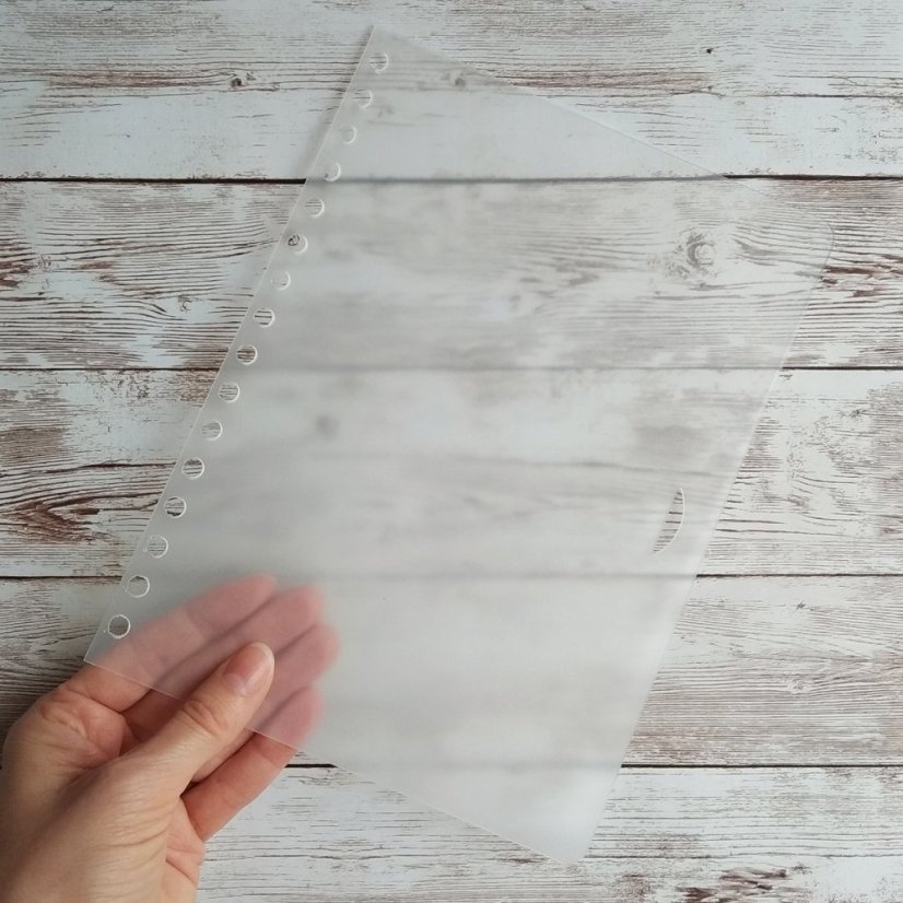 desky plastové pevné děrované