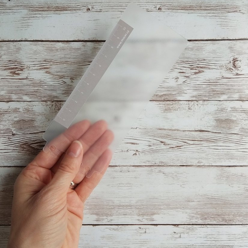 2 záložka pravítko taupe